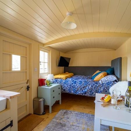The Baytree Shepherds Hut Villa Stonehouse  Buitenkant foto