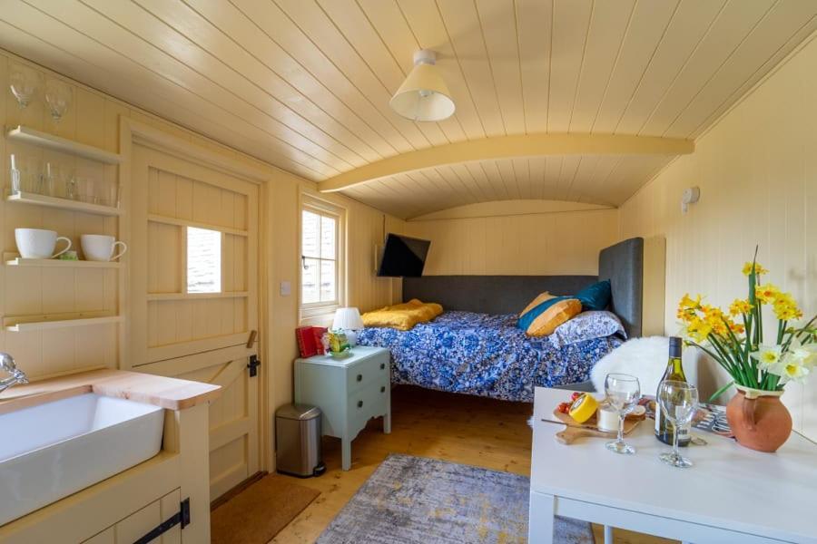 The Baytree Shepherds Hut Villa Stonehouse  Buitenkant foto